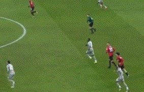 互动体育平台-【意杯】吉鲁追平 莱昂加时神吊射 AC米兰3比1晋级