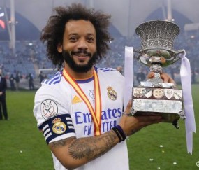 万博东南亚体育-23冠平亨托 马塞洛首次作为皇马队长举起冠军奖杯